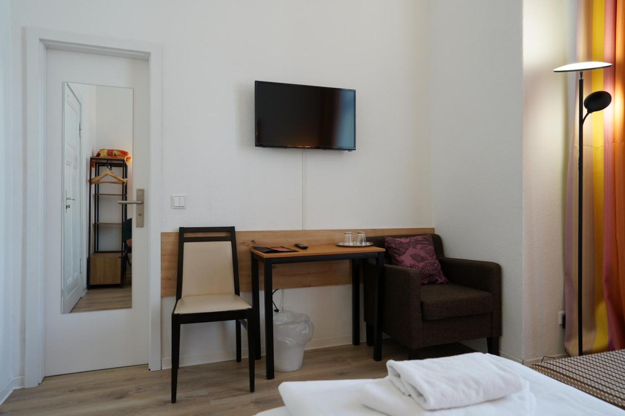 Double Room,1667425306:JPEG