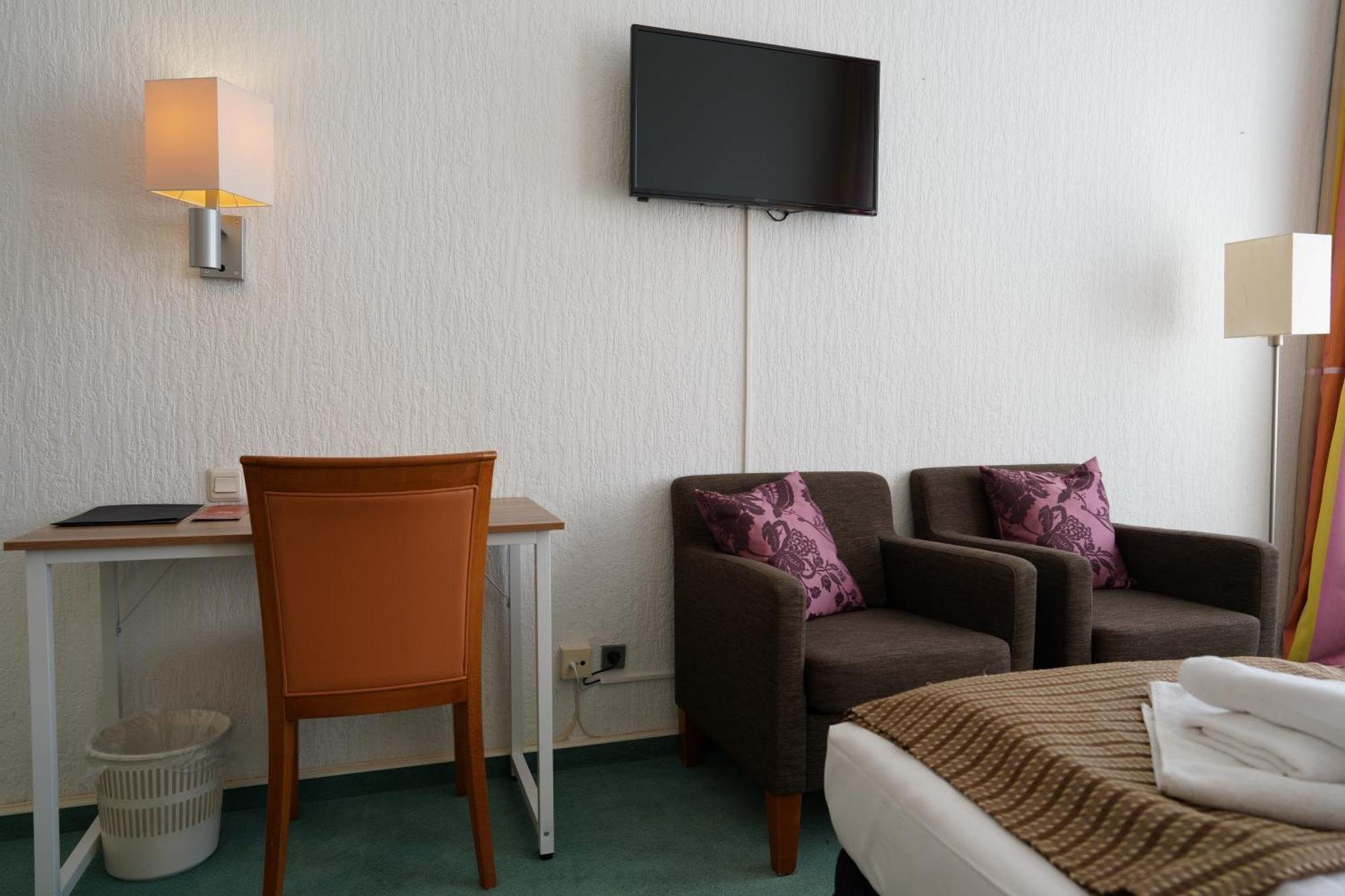 Triple Room,1667425307:JPEG